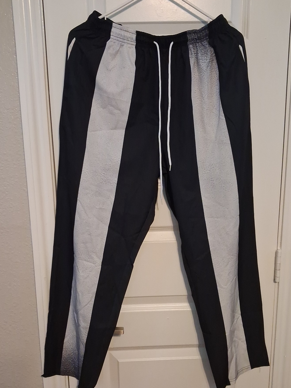 Men's Black and Gray Casual Drawstring Pants